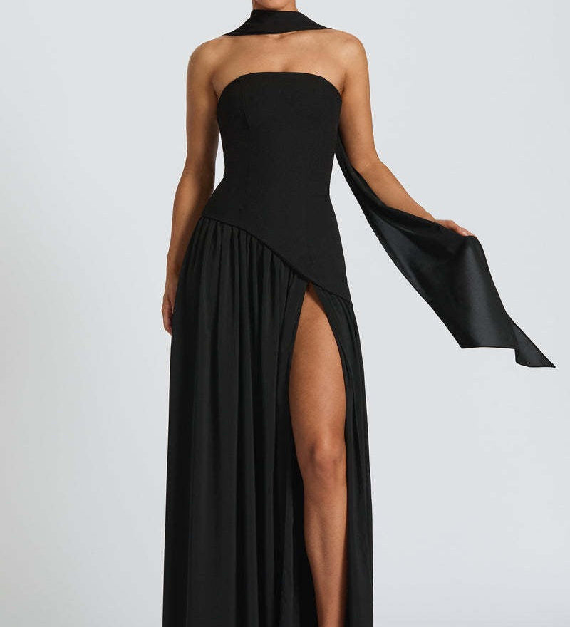 Gráinne - Elegant Long Dress