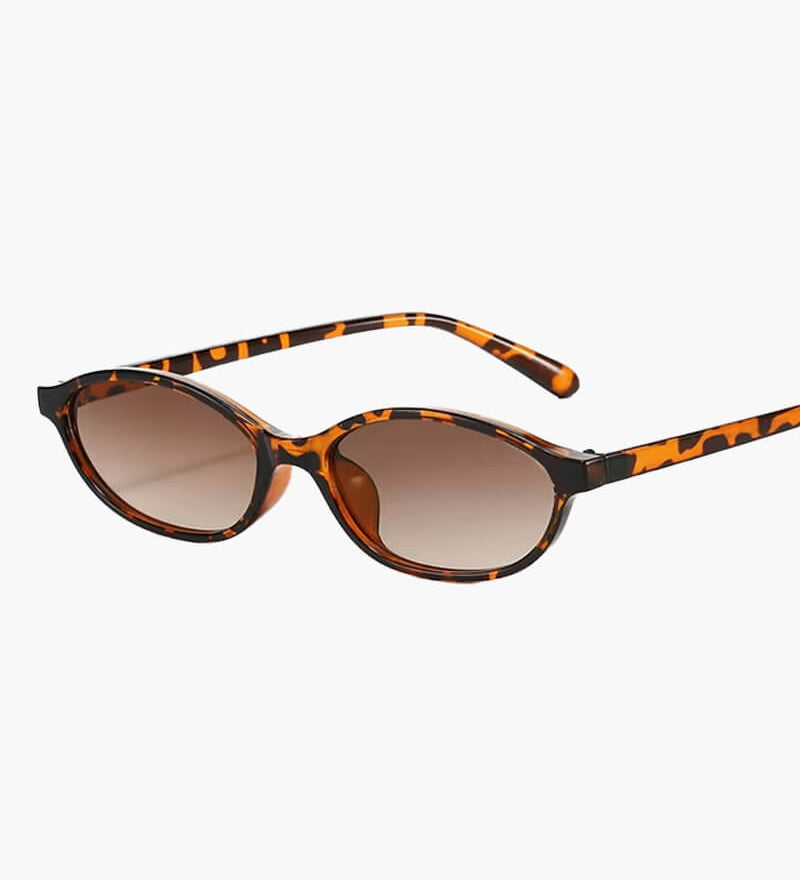 Fionnuala - Oval Vintage Sunglasses